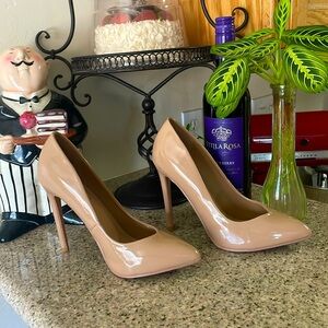 Blush colored pumps! Brand New!🤗